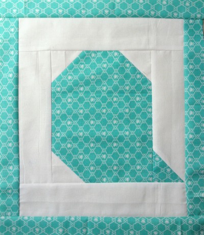 Letter Q quilt block