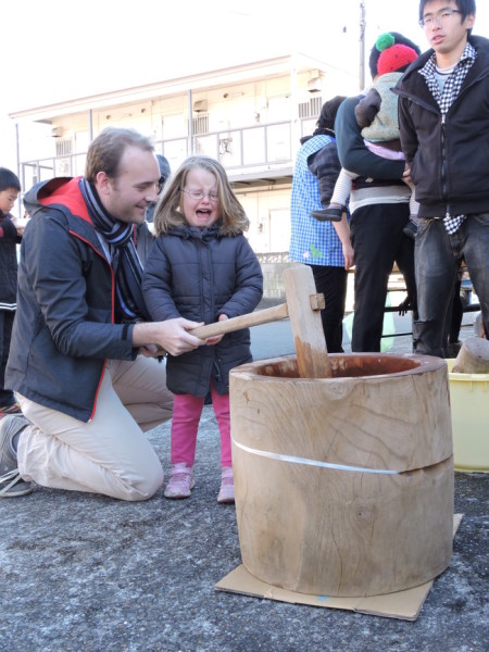 Making mochi