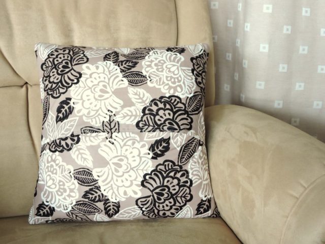 Kaleidoscope quilted cushion backing
