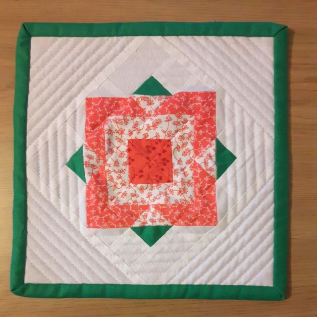 Poinsettia mini quilt 6 inch