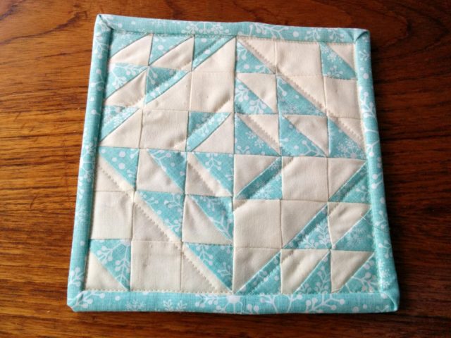 6 inch Snowflake quilt pattern by BlossomHeartQuilts.com