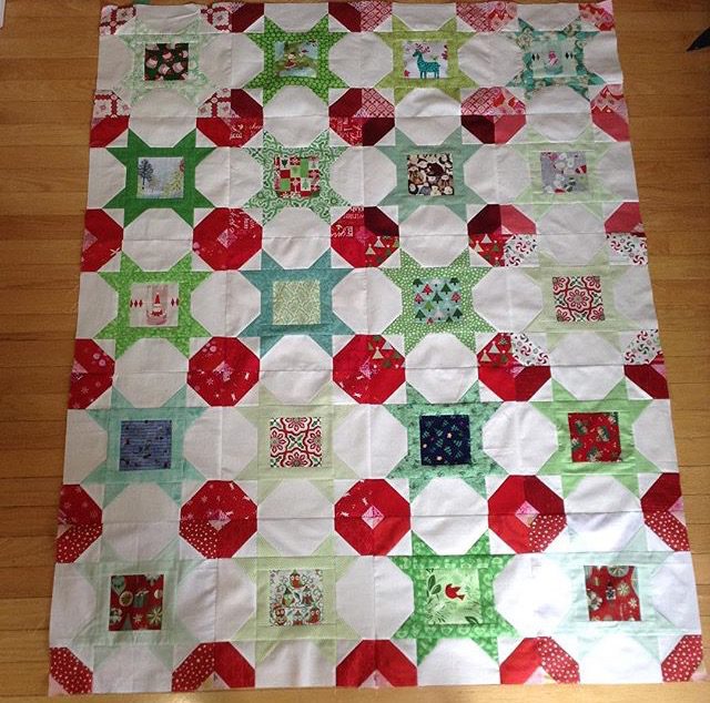 Christmas quilt using free Christmas quilt pattern