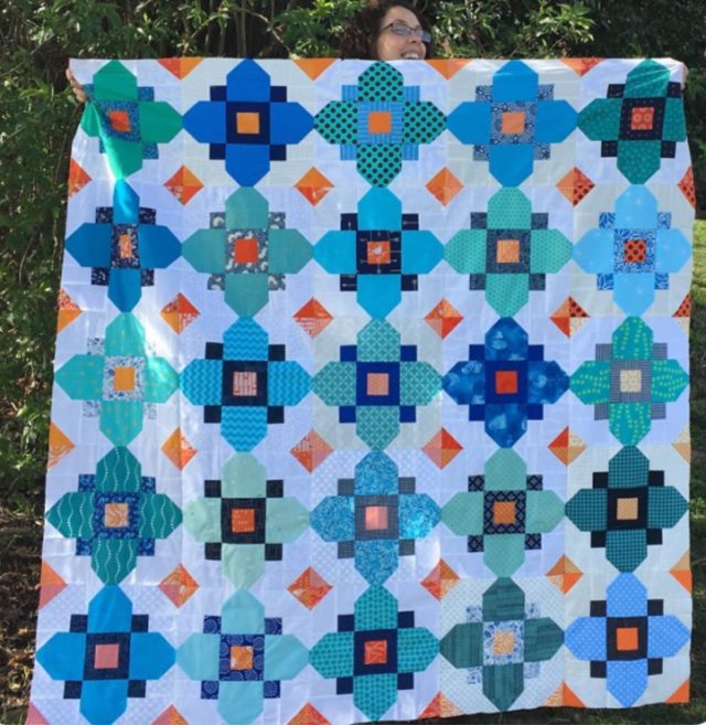 Quatrefoil quilt by sewingintheannexe, free pattern available at BlossomHeartQuilts.com