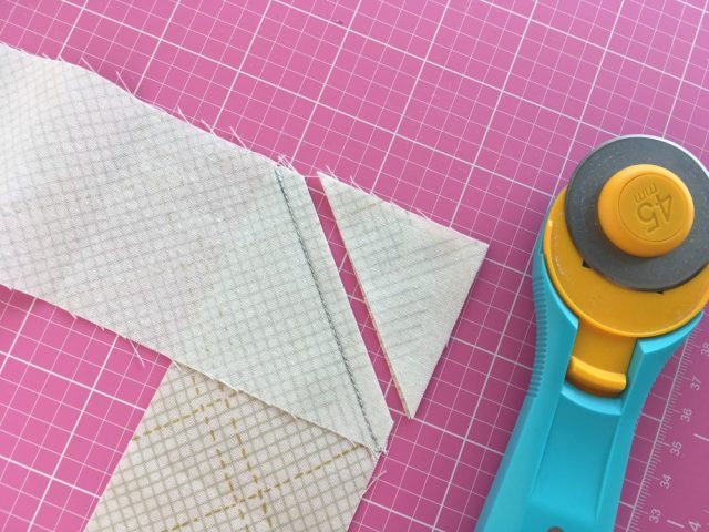 Joining binding strips for a quilt