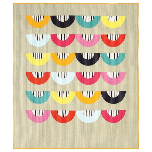 Festoons quilt from Quilt Modern Curves and Bold Stripes