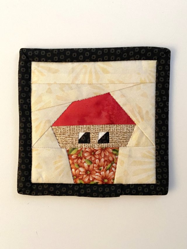 Kawaii Cupcake quilt block mug rug