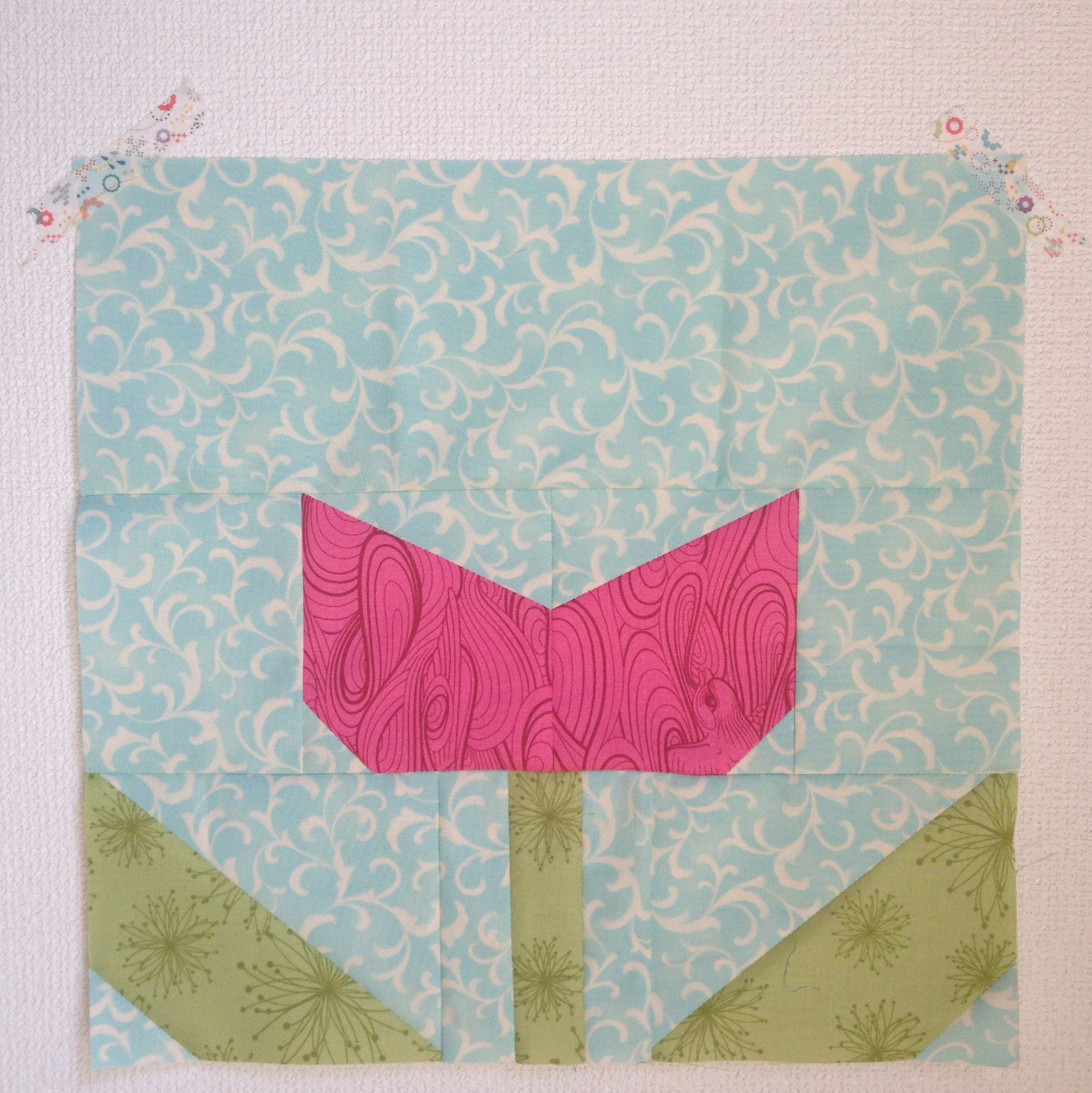 Spring Has Sprung: Modern Tulip Quilt Block