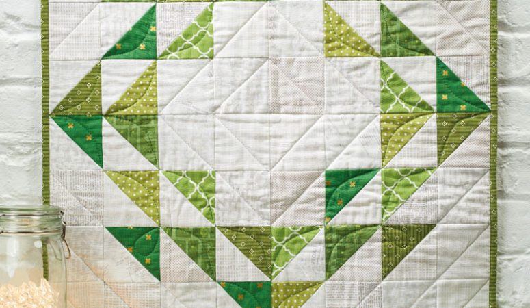 Wreath Mini Quilt in Love Patchwork & Quilting